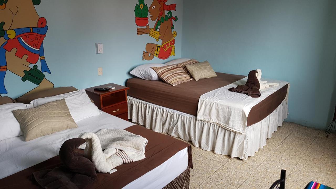 Tikal Backpackers Hostel Flores Exterior photo